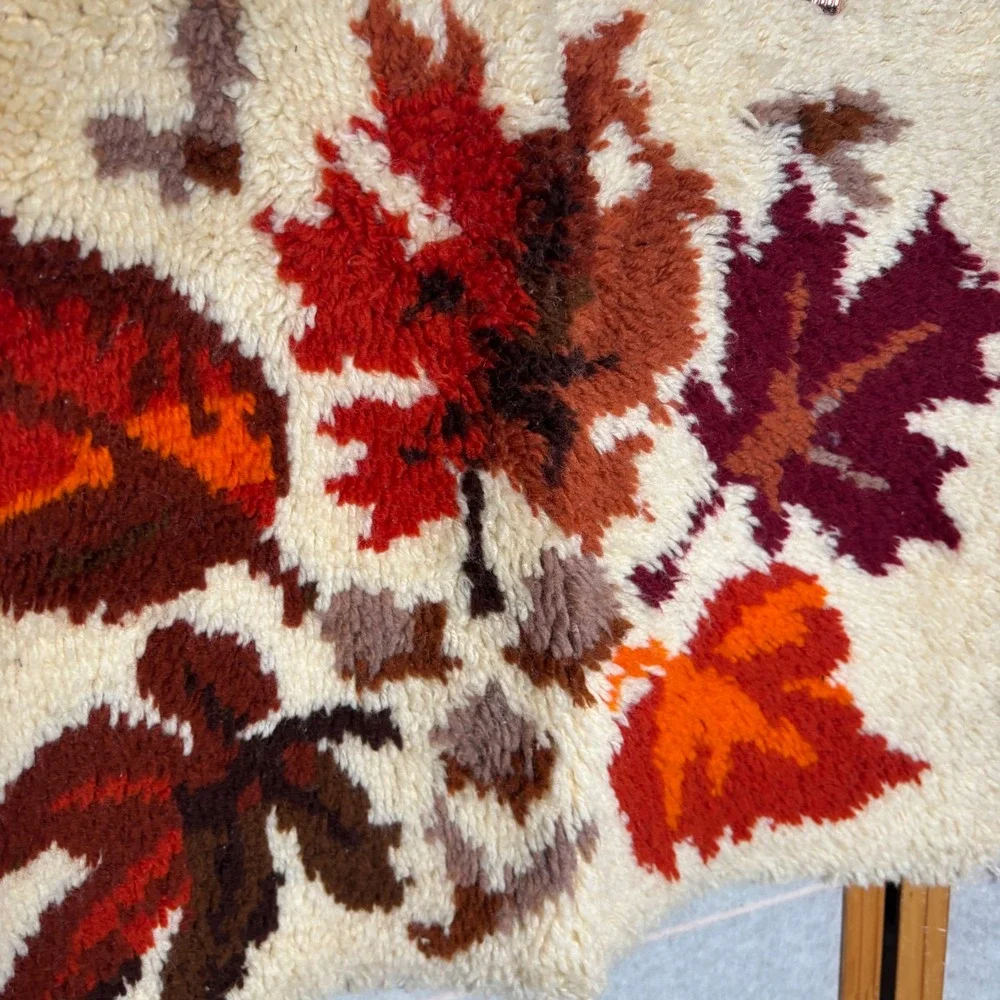 Vintage‎ Latch Hook Rug Wall Hanging Autumn Leaves Maple Fall Decor
